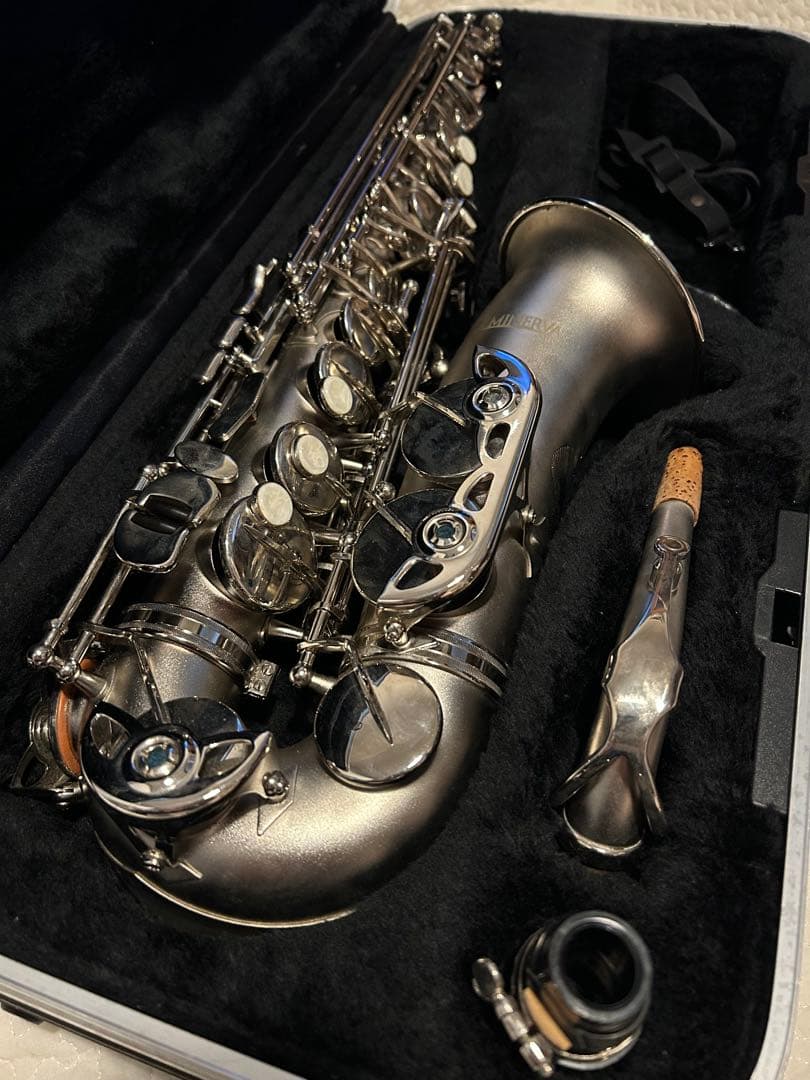 初心者／吹奏楽用　MINERVAシルバーサックス本体