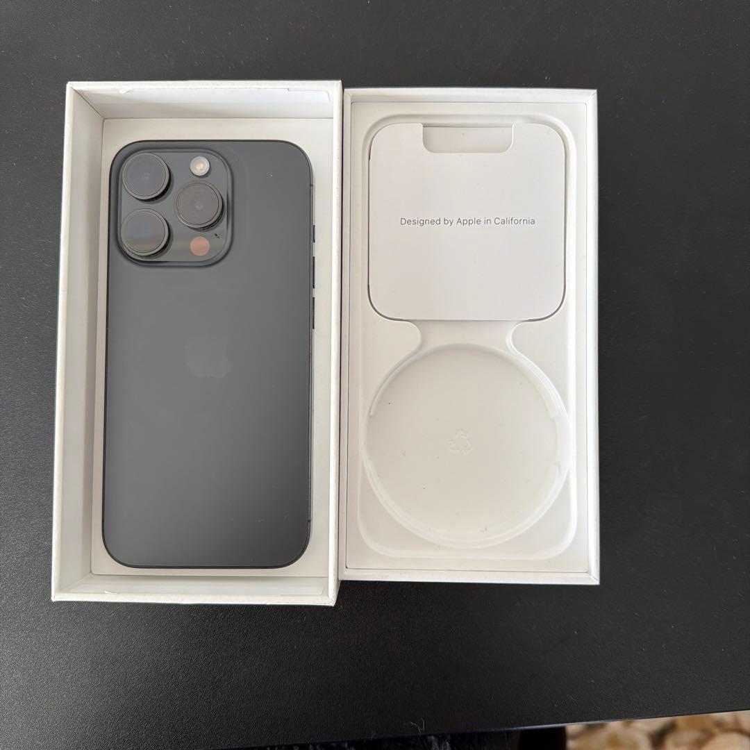 Apple iPhone 15 Pro 128gb本体 ブラックチタニウム