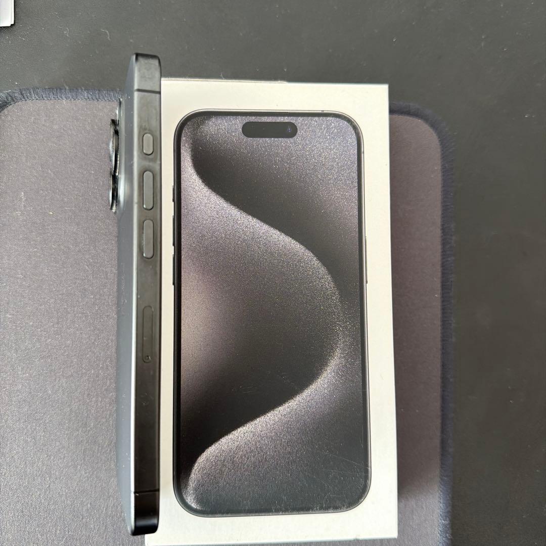 Apple iPhone 15 Pro 128gb本体 ブラックチタニウム