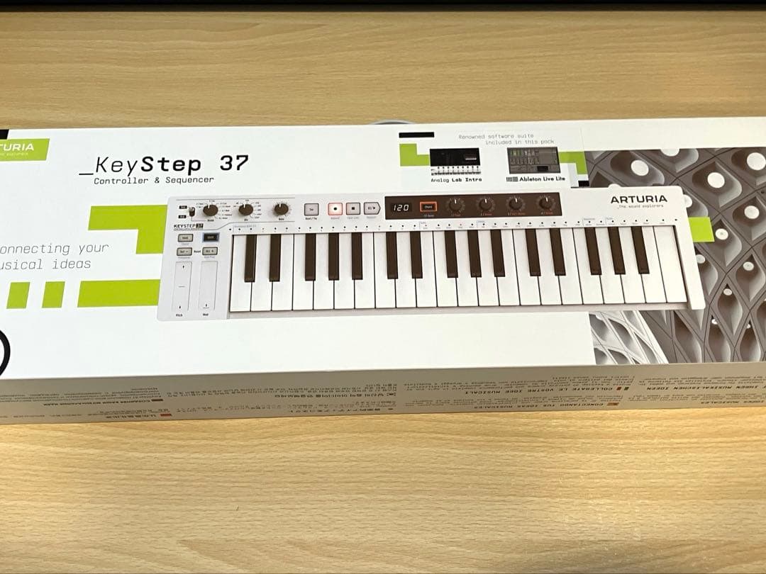 【美品】Arturia KeyStep 37【おまけ付き】
