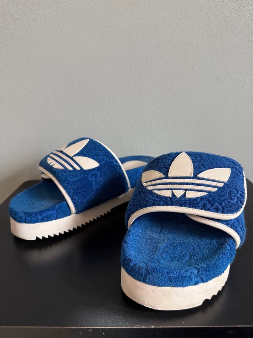 Gucci✖︎adidas 青 スエード タオル生地 サンダル