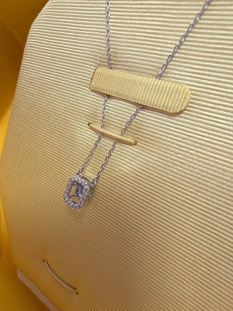 Swarovski ペンダントネックレス