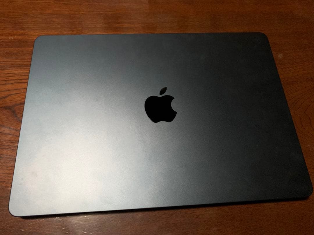 Apple MacBook 13.6インチ M2 256GBスペースグレー 本体