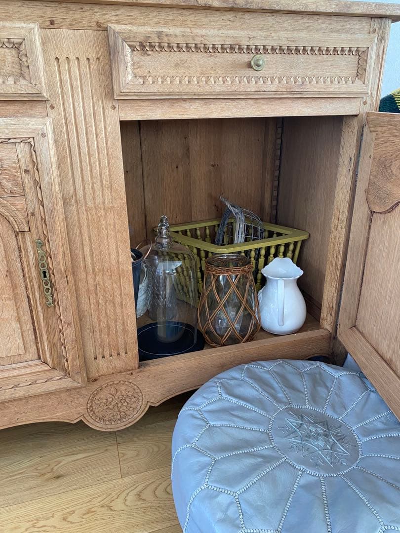 【アンティークキャビネット 】