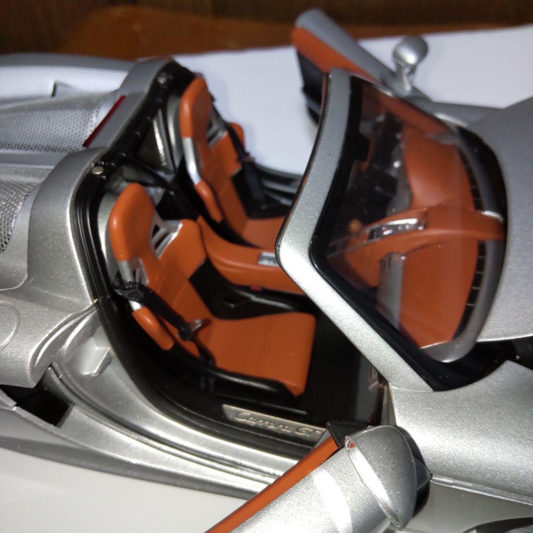 ポルシェ カレラ GT シルバー 1/18 オートアート