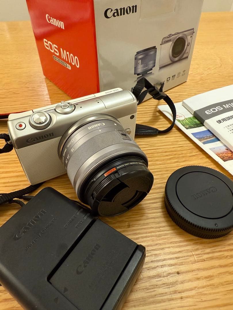 Canon EOS M100 シルバー 15-45mm