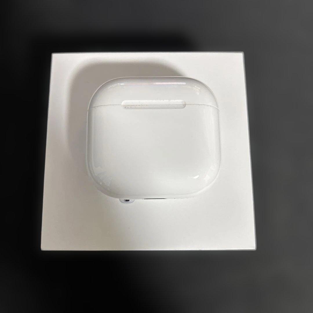AirPods 4 （アクティブノイズキャンセリング機能搭載）