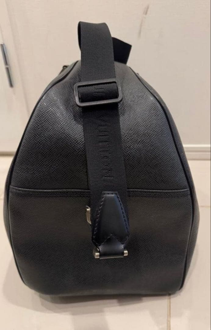 LUIS VUITTON タイガ　ケンダルPM