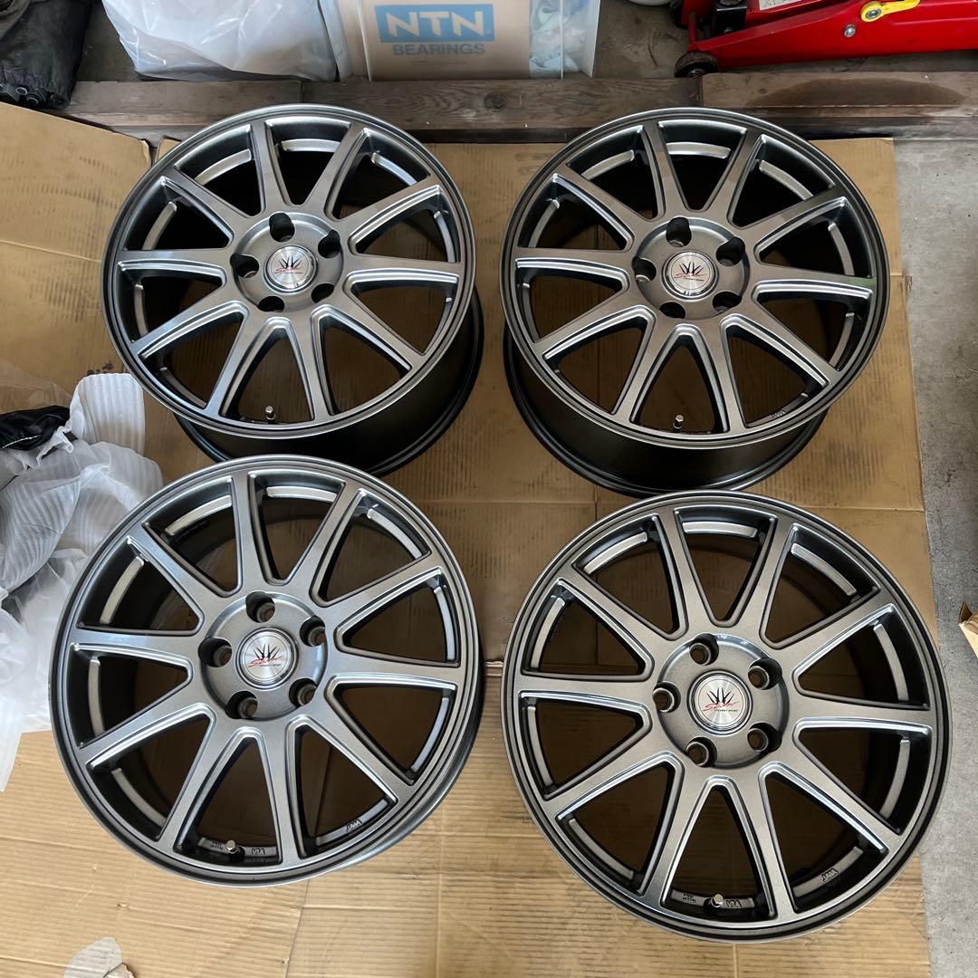 17インチ ガンメタリック 10スポークホイール　ロクサーニ　スポーツ