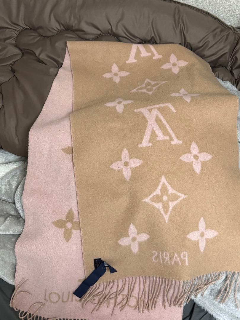 Louis Vuitton ロゴマフラー ピンク/ベージュ ノベルティ