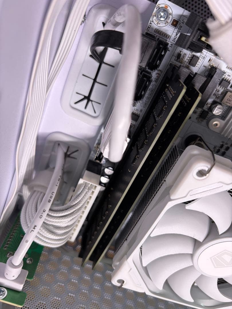 Windowsデスクトップ Ryzen5 5500 + B550 + 32GB + 500GSSD