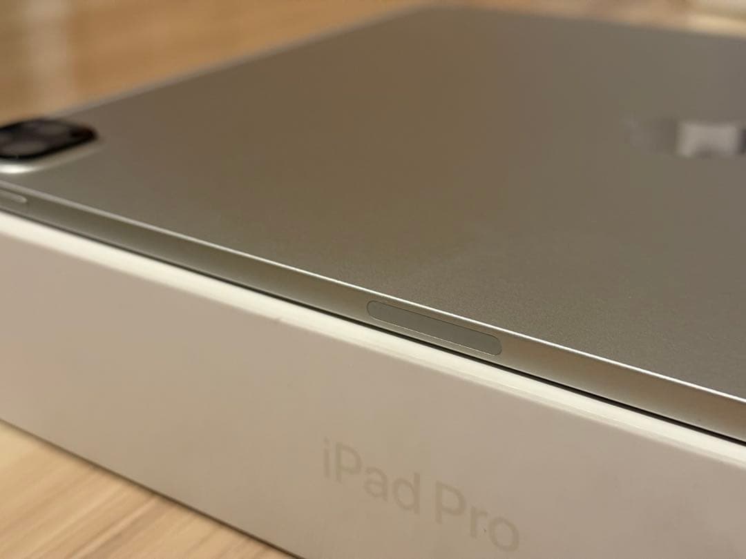 iPad Pro 12.9 第6世代 シルバー + キーボード + Pen