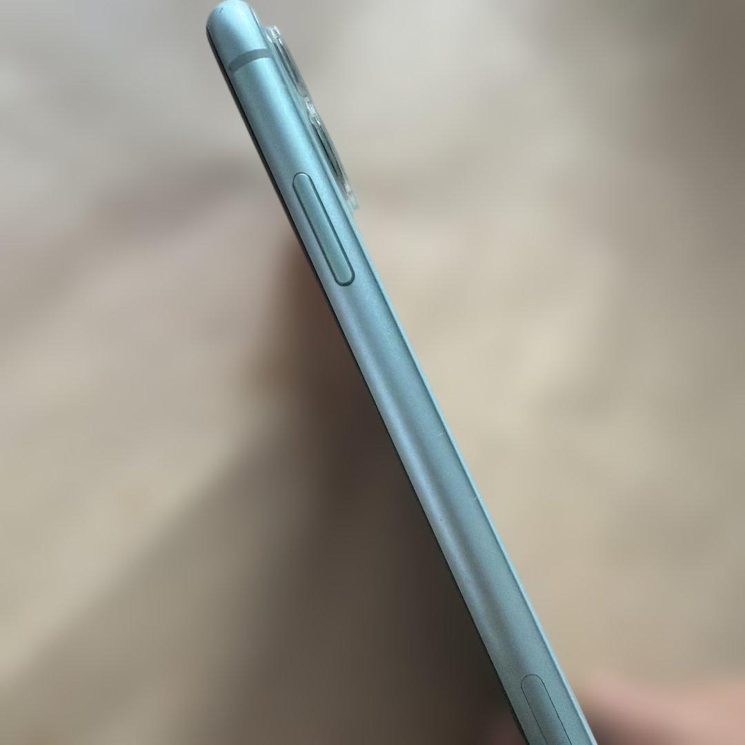 美品　iPhone11 128GB グリーン