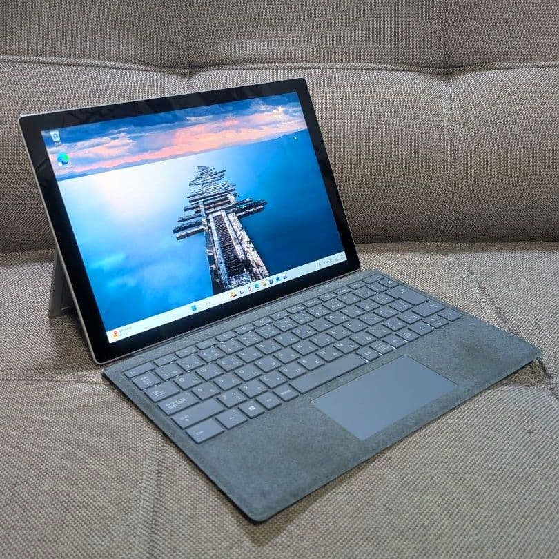 Surface Pro 7 i5 8GB 256GBタイプカバー・電源ケーブル