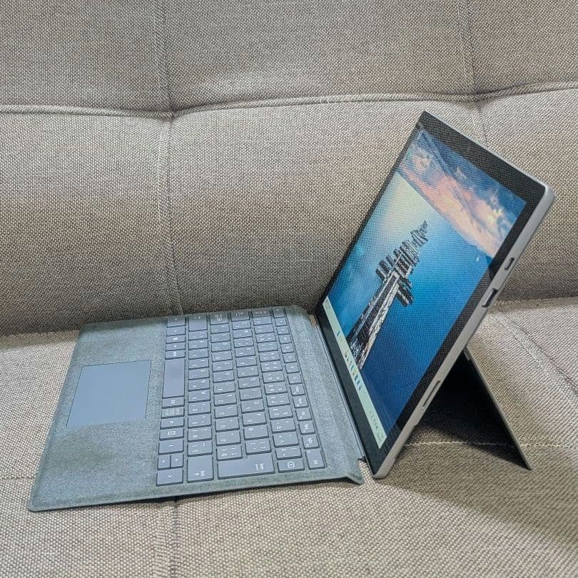 Surface Pro 7 i5 8GB 256GBタイプカバー・電源ケーブル