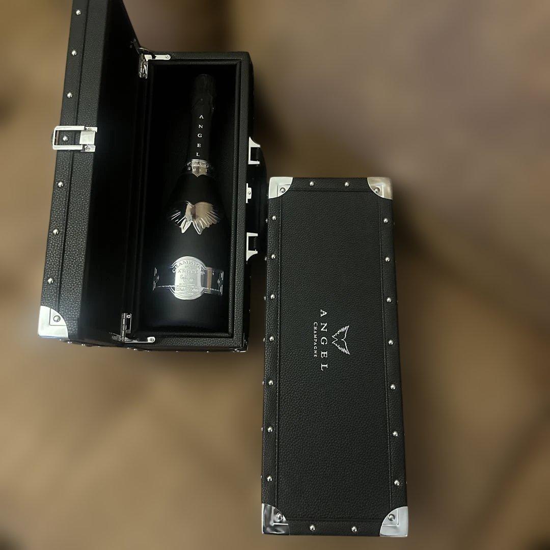 新品　美品エンジェルシャンパン　2本　バラ売り可能