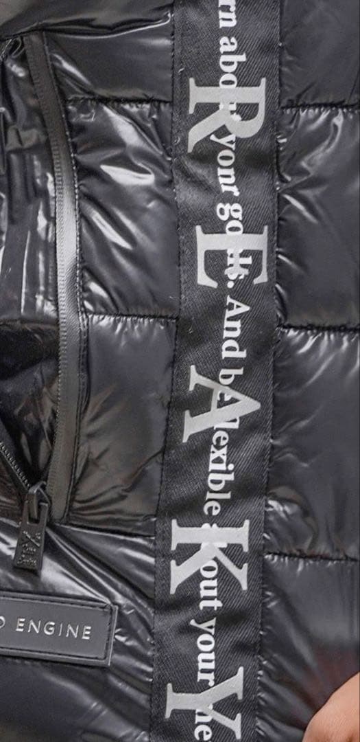 アダムスジャグラー　ダウンベスト