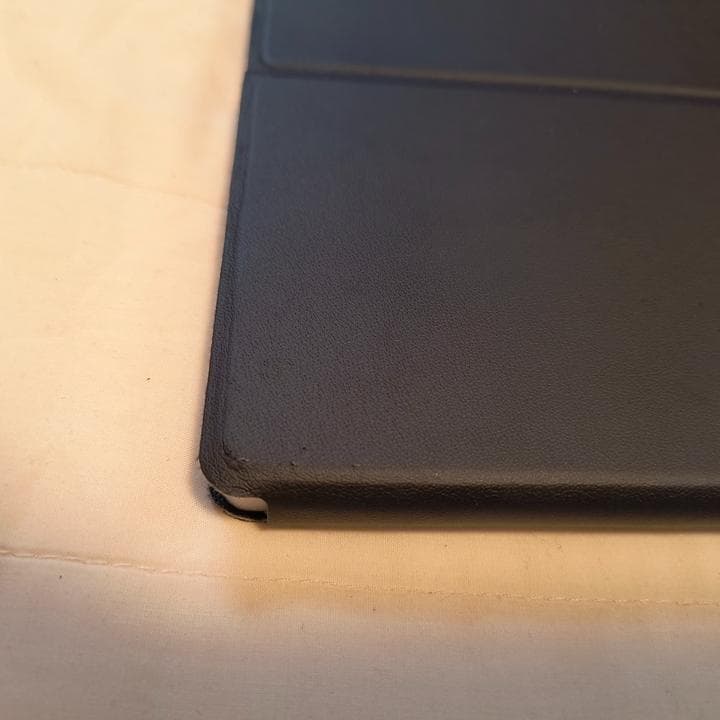 本体は美品！　山善 モバイルモニター Qriom QMM-156R