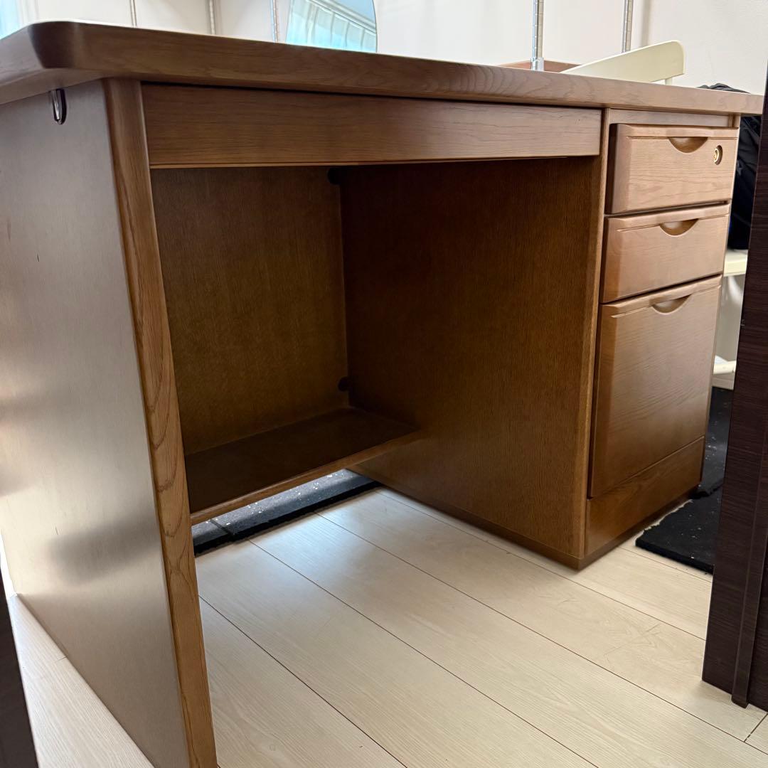 カリモク学習机