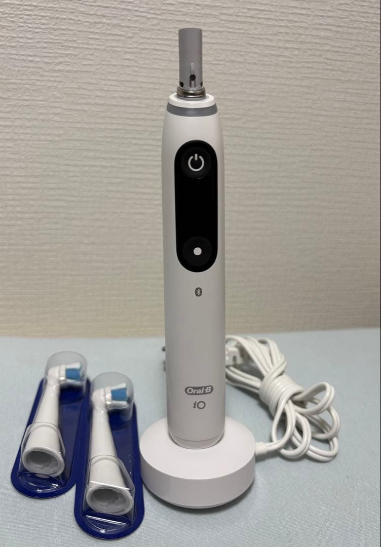 iOシリーズ8 ホワイト [オーラルB /回転式 /AC100V-240V]