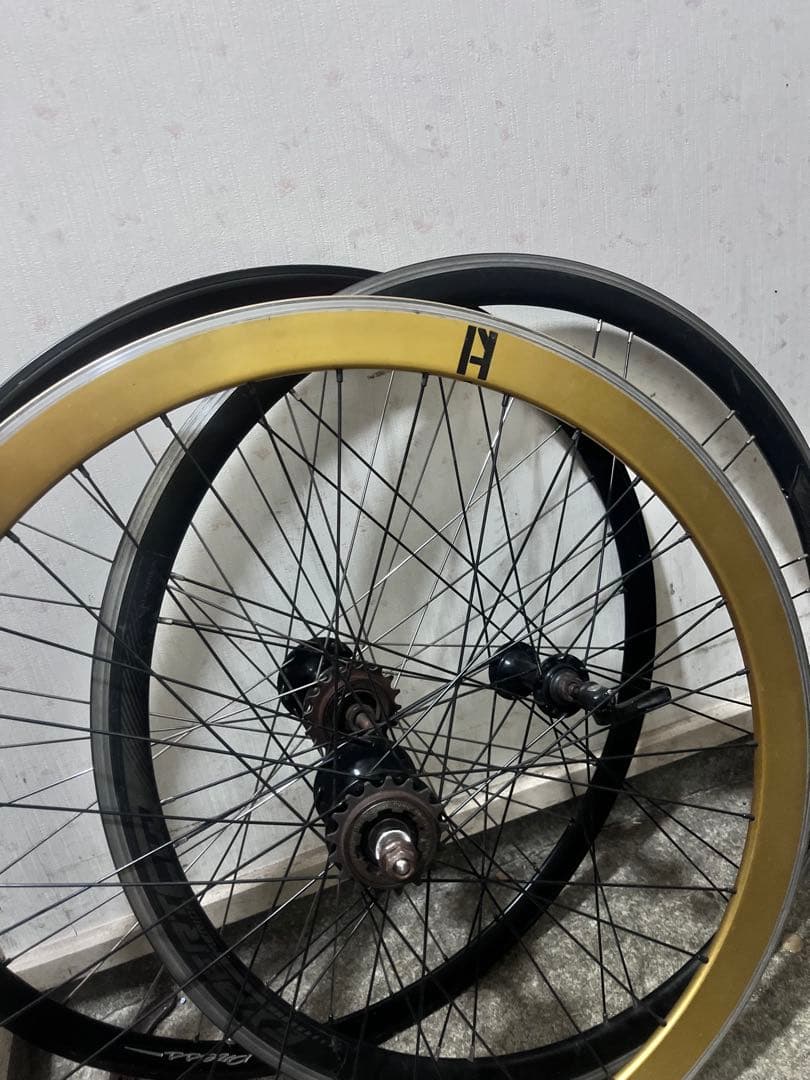 700cホイール　ピスト？