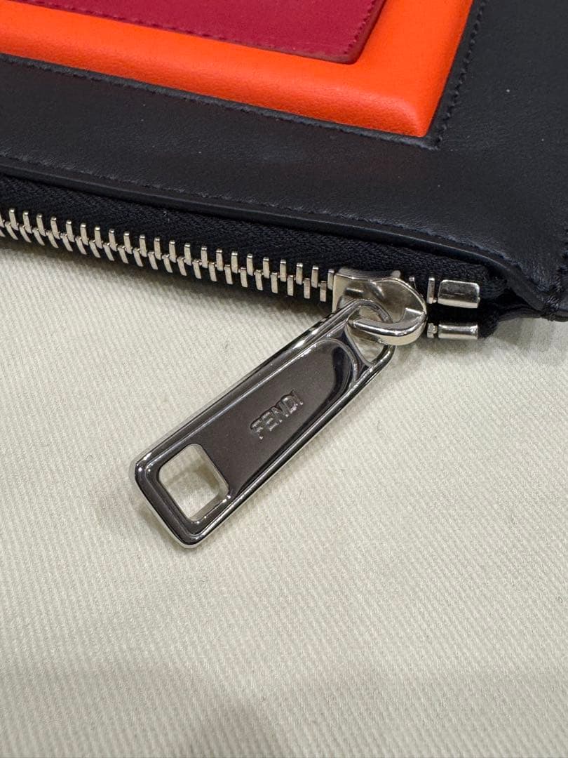 フェンディ ボキャブラリー LOVE ポーチ 小物入れ クラッチバッグ レザー