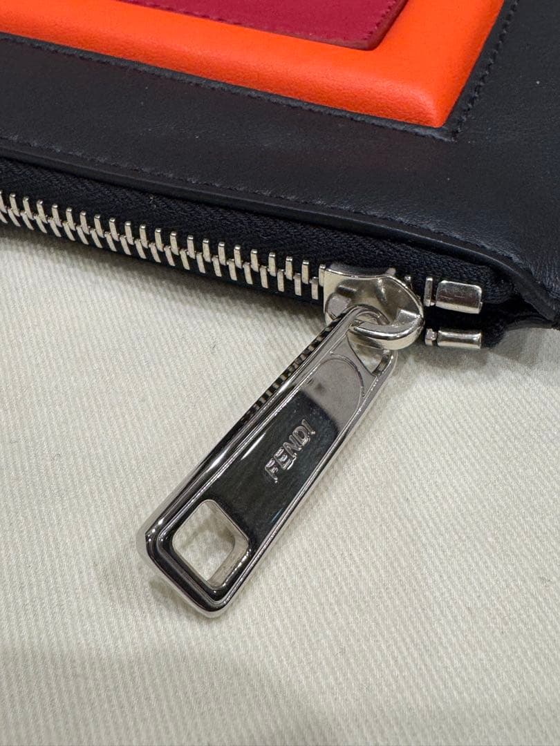 フェンディ ボキャブラリー LOVE ポーチ 小物入れ クラッチバッグ レザー