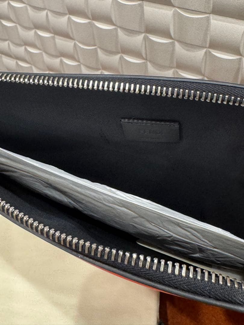 フェンディ ボキャブラリー LOVE ポーチ 小物入れ クラッチバッグ レザー