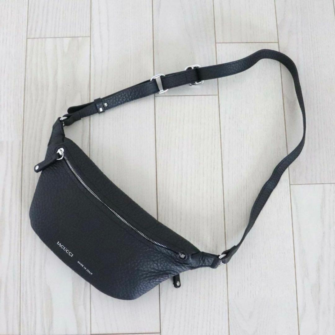 専用出品です。⭐︎美品 IACUCCI イアクッチ ウマ ボディバッグ ALCE