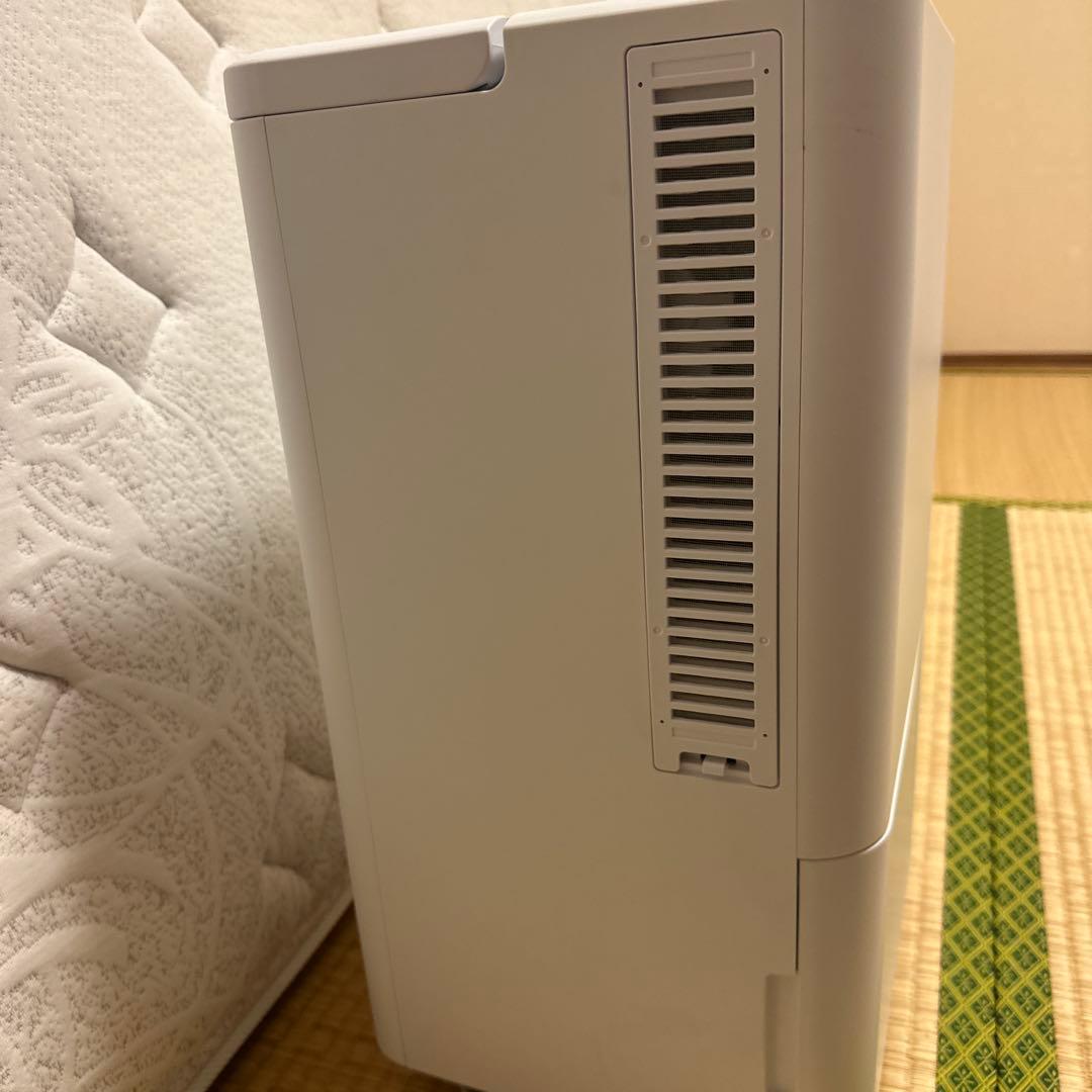 コンパクトクーラー2024年製