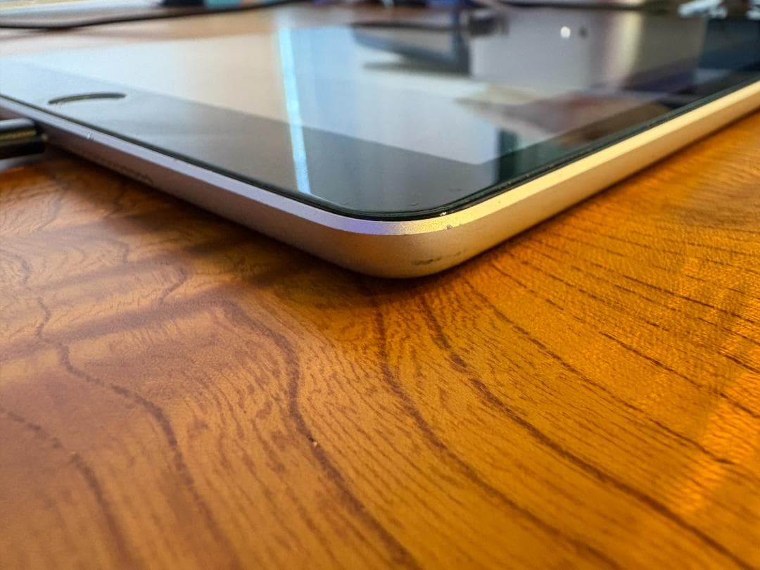 Apple iPad (第9世代) 64GBシルバー本体