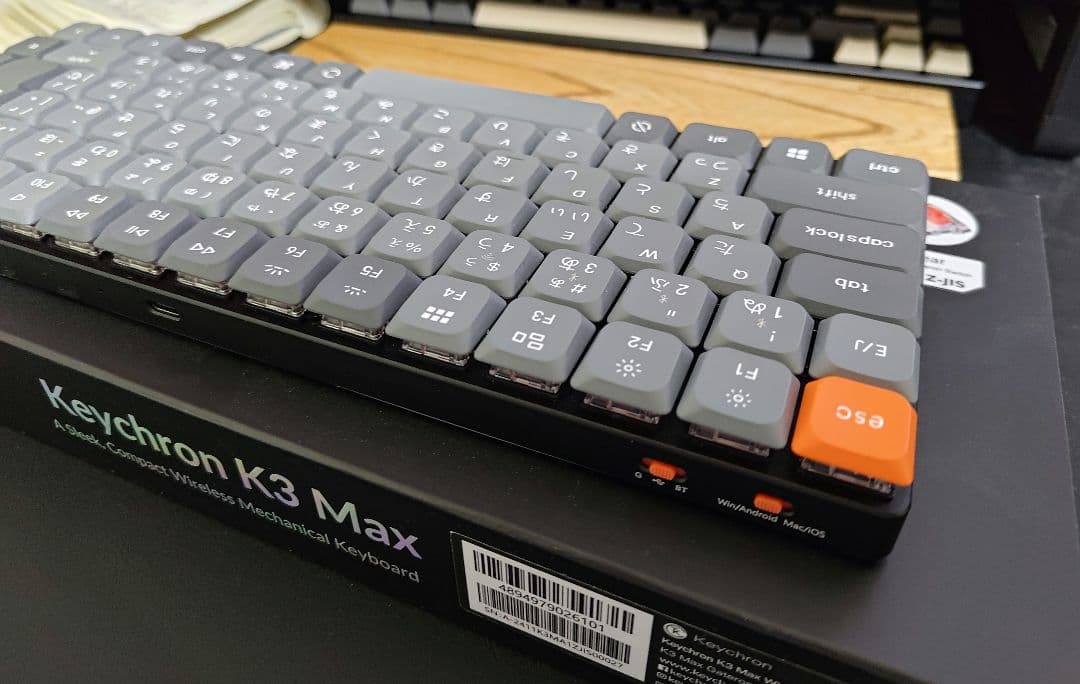 K3 Max White LED - ダブルショットPBTキーキャップ(赤軸)