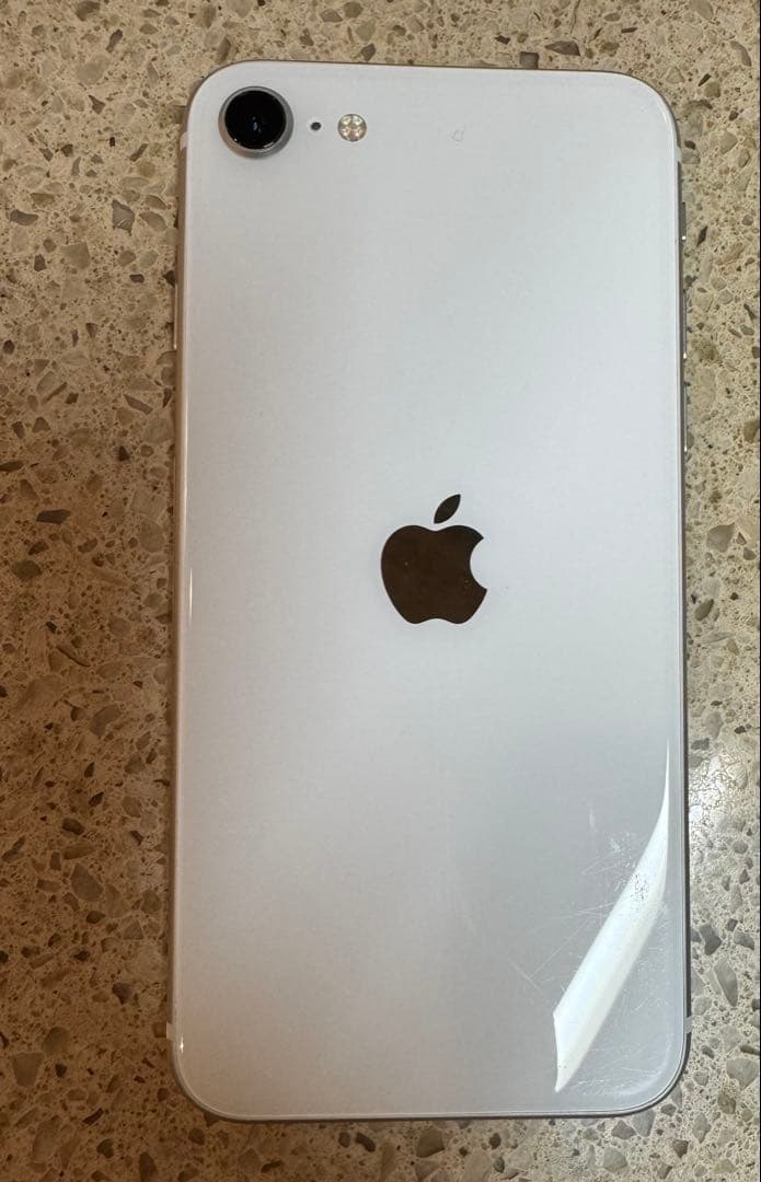 iphone se 第2世代　白　ジャンク品　カメラ不良
