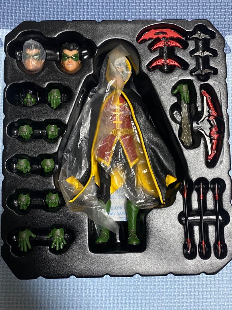 mezco バットマン ロビン ダミアン