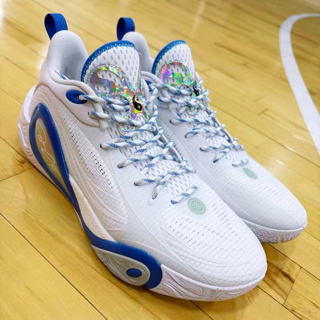 LI−NING Wade Dlo 1\