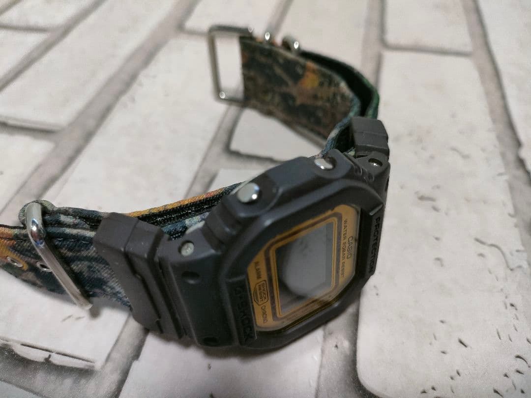 希少！レアモデル！ CASIO G-SHOCK　DW-5600RC-5JF