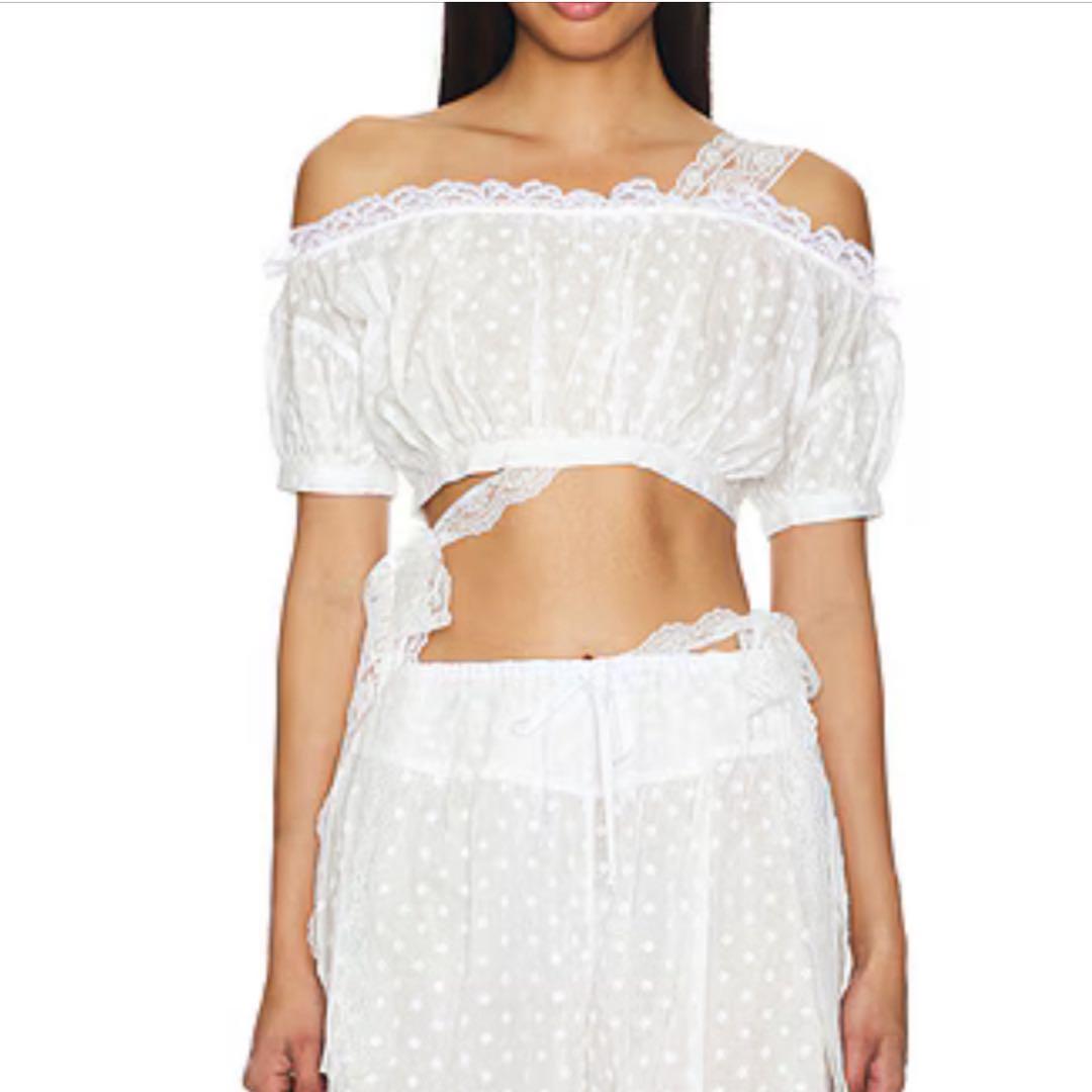 ※本日終了yuhanwangユハンワン　エンブロイダールーシュクロップトップ