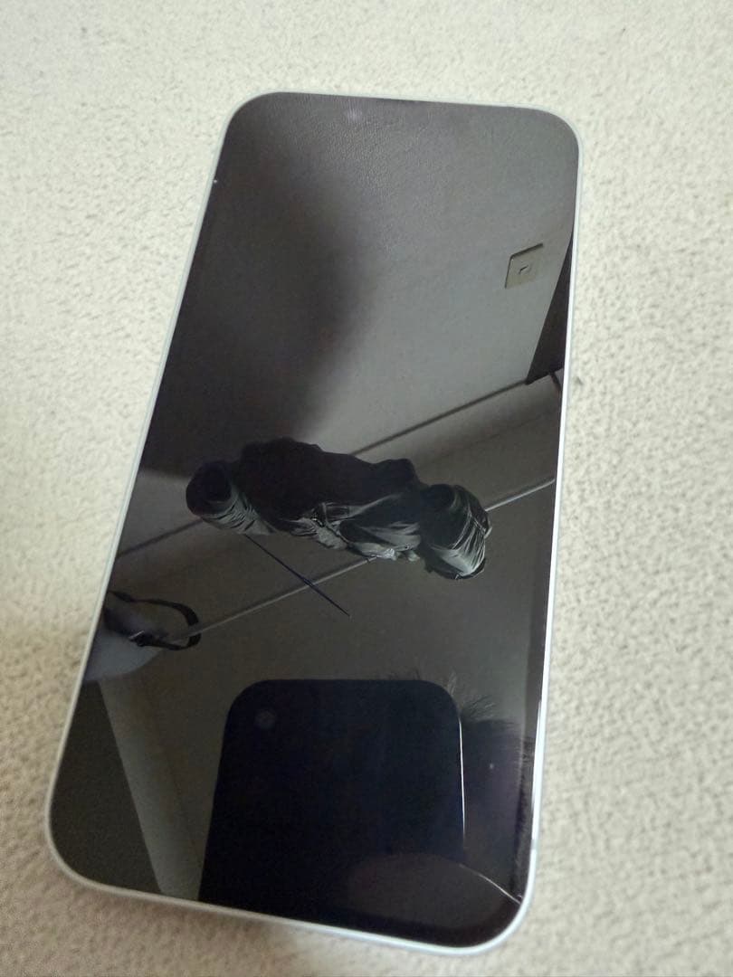 iPhone16e 本体 128GB SIMフリー　ホワイト