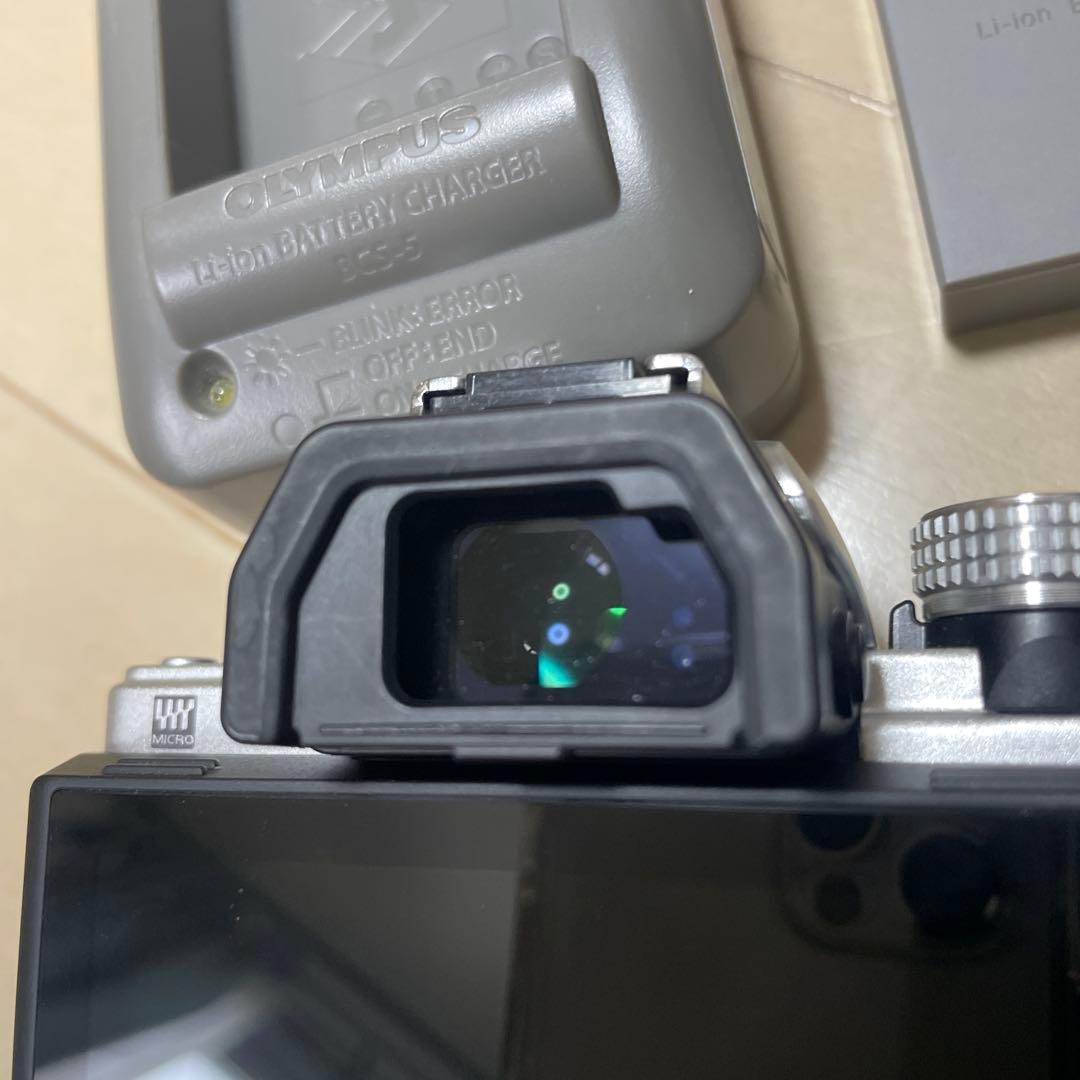 OLYMPUS OM-D E-M10Ⅱ ジャンク品　本体美品