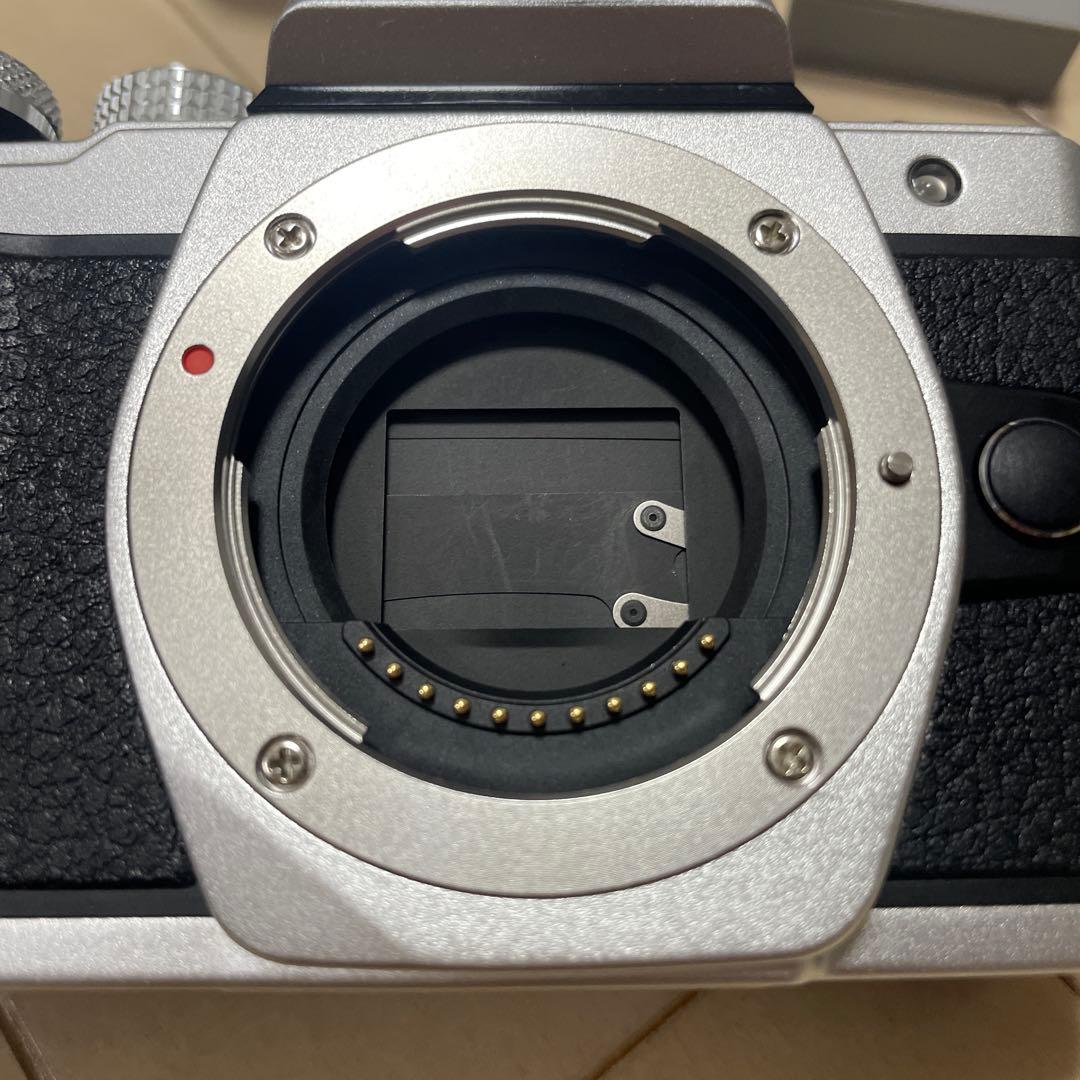 OLYMPUS OM-D E-M10Ⅱ ジャンク品　本体美品