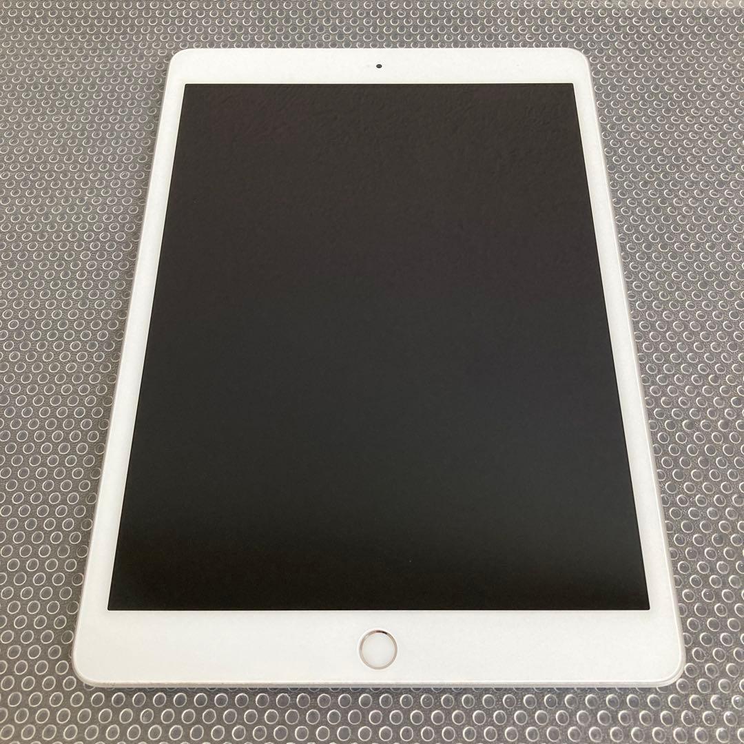 3597【早い者勝ち】外観美品☆iPad8 第8世代 32GB SIMフリー☆