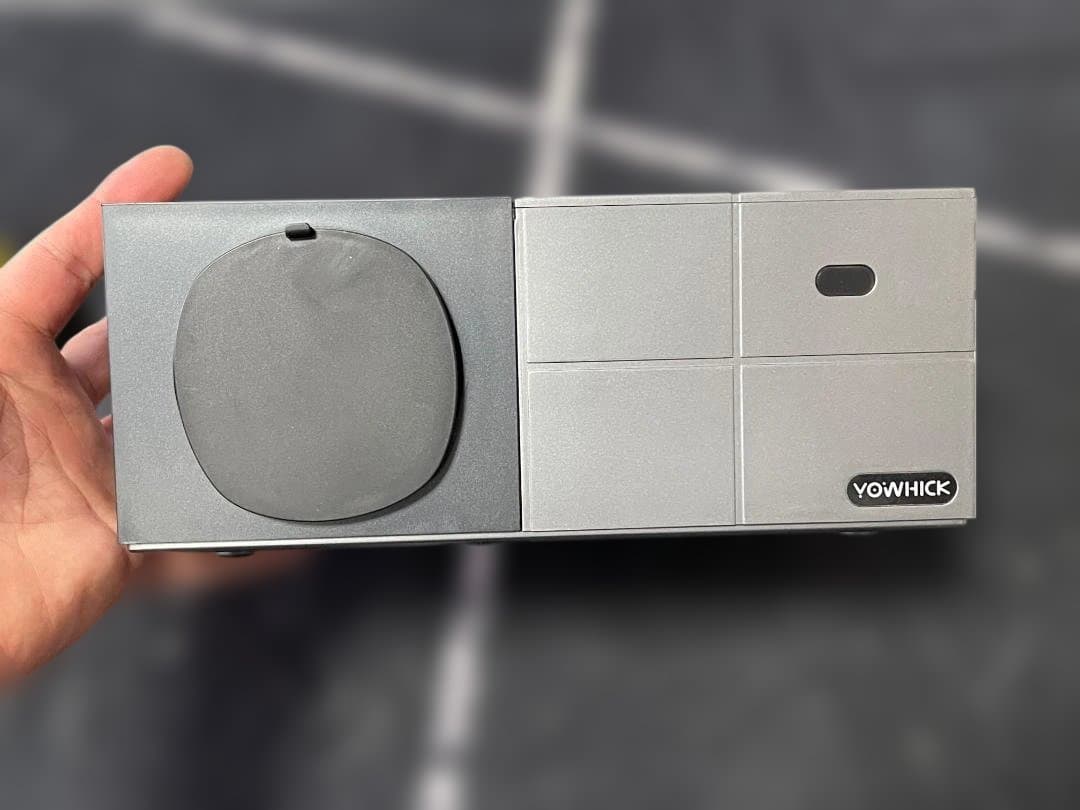 YOWHICK プロジェクター 手のひらサイズ