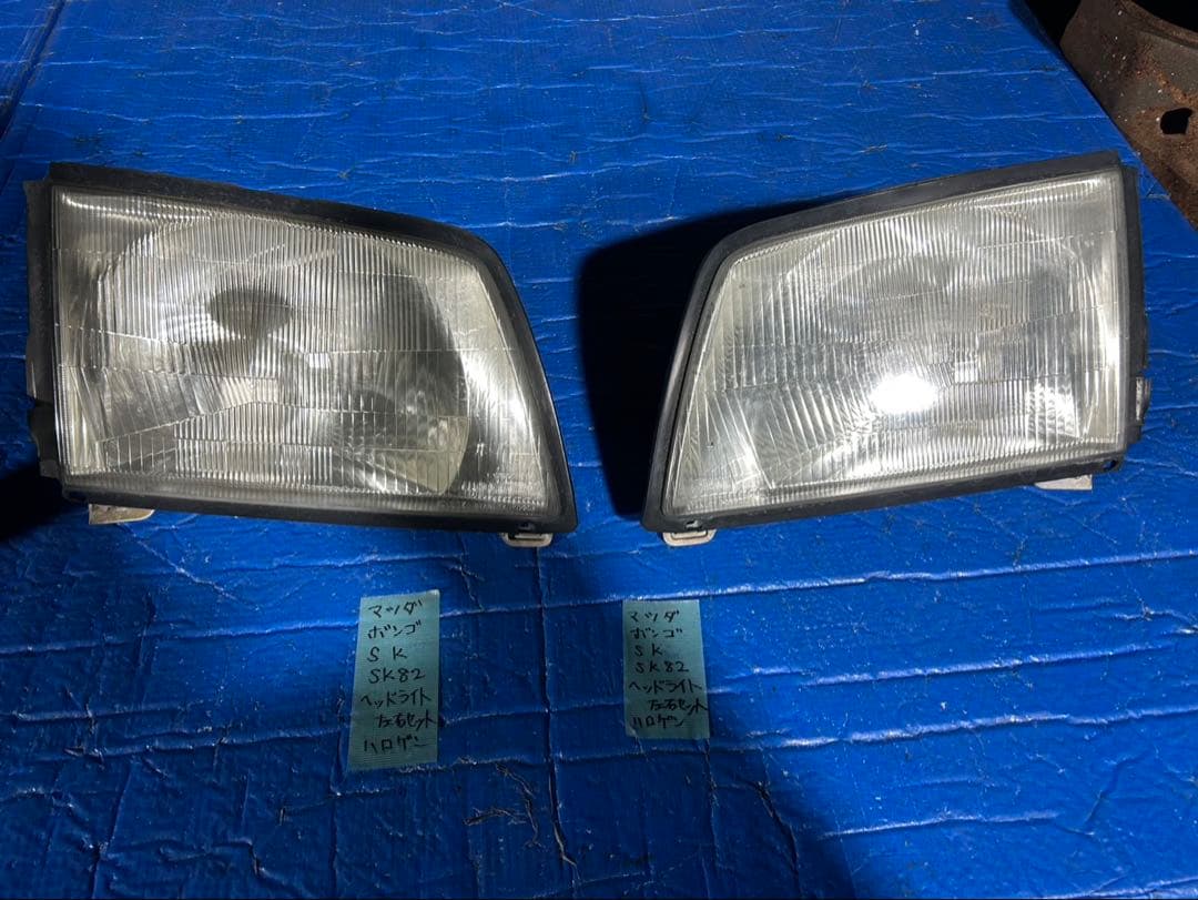 マツダ　ボンゴ　SK82V ヘッドライト左右セット