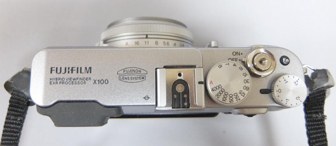 デジタルカメラ FUJIFILM FinePix X100