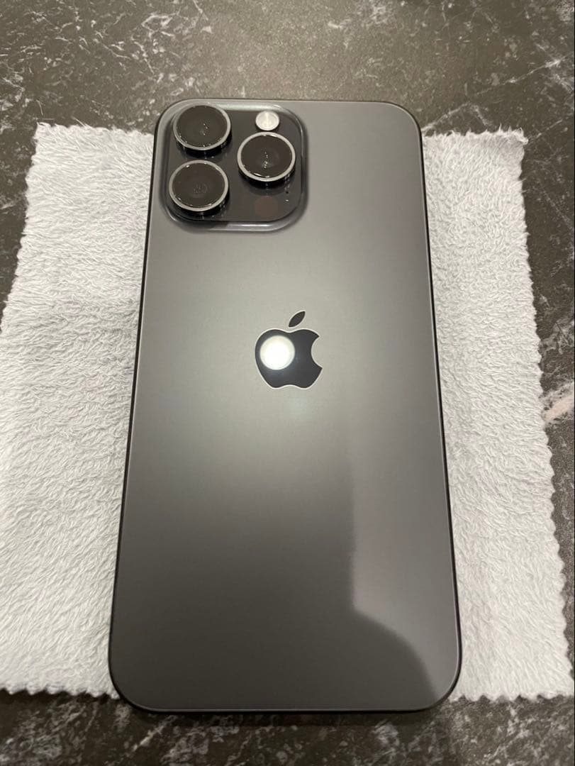 iPhone 15 Pro Max 256GB ブラック