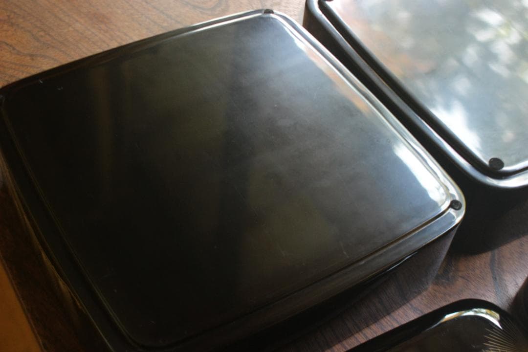 デッドストック！端正な内朱黒漆に極上松沈金の映える三段重（（検重箱お重