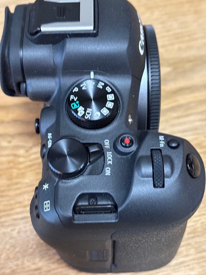 シャッター数少ない美品！メーカー4か月保証付　EOS R6 Mark II