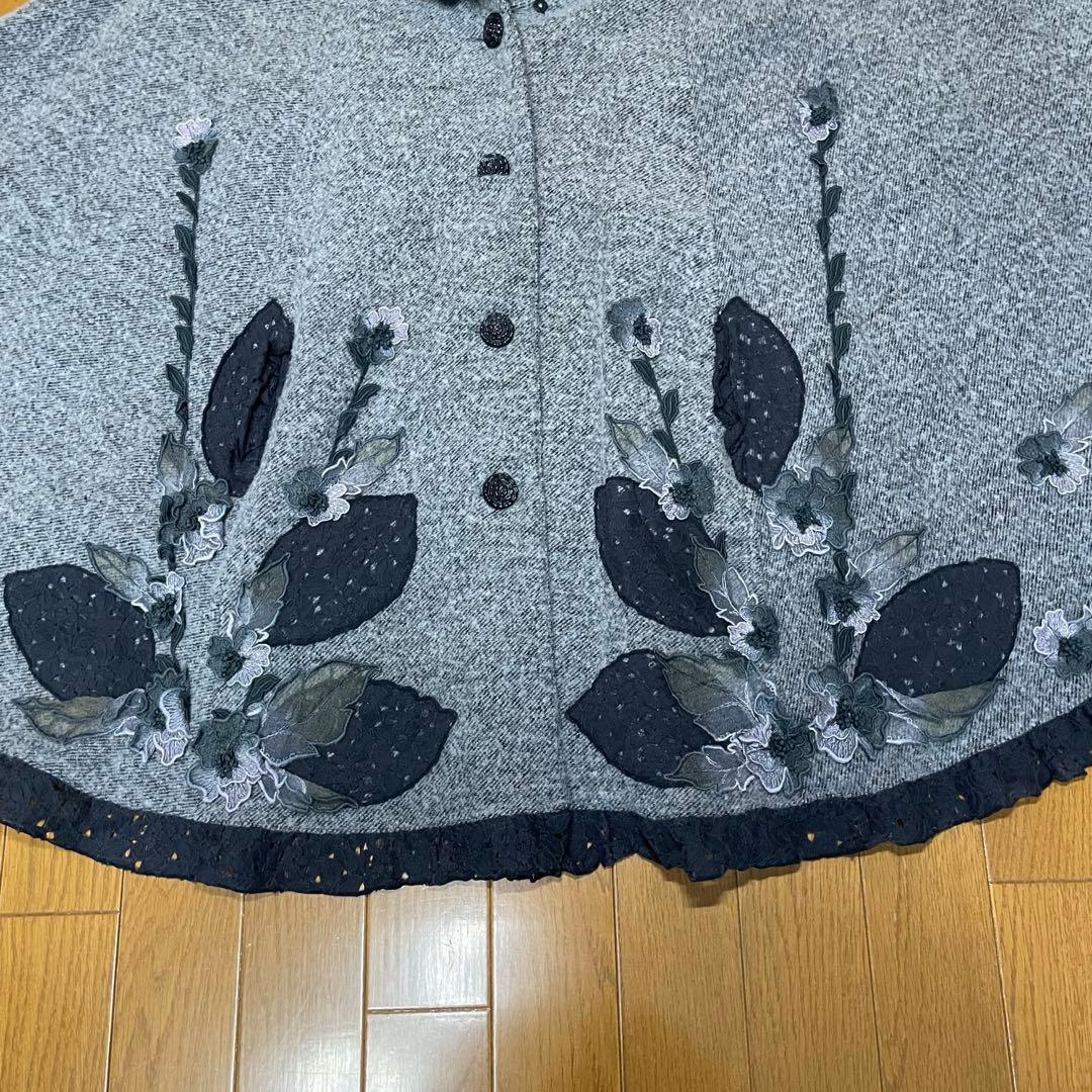 【アトリエまりこ】フード付きケープコート グレー