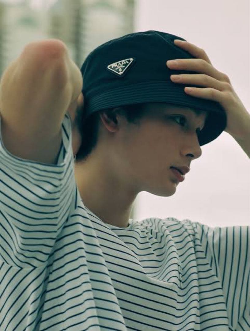 s*n様 確実正規品PRADA ブラック バケットハット XL