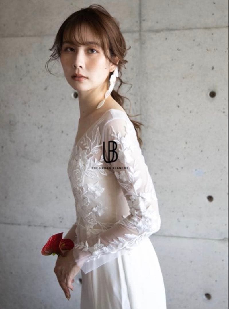 アーバンブランシュ　レーススリーブ スレンダードレス